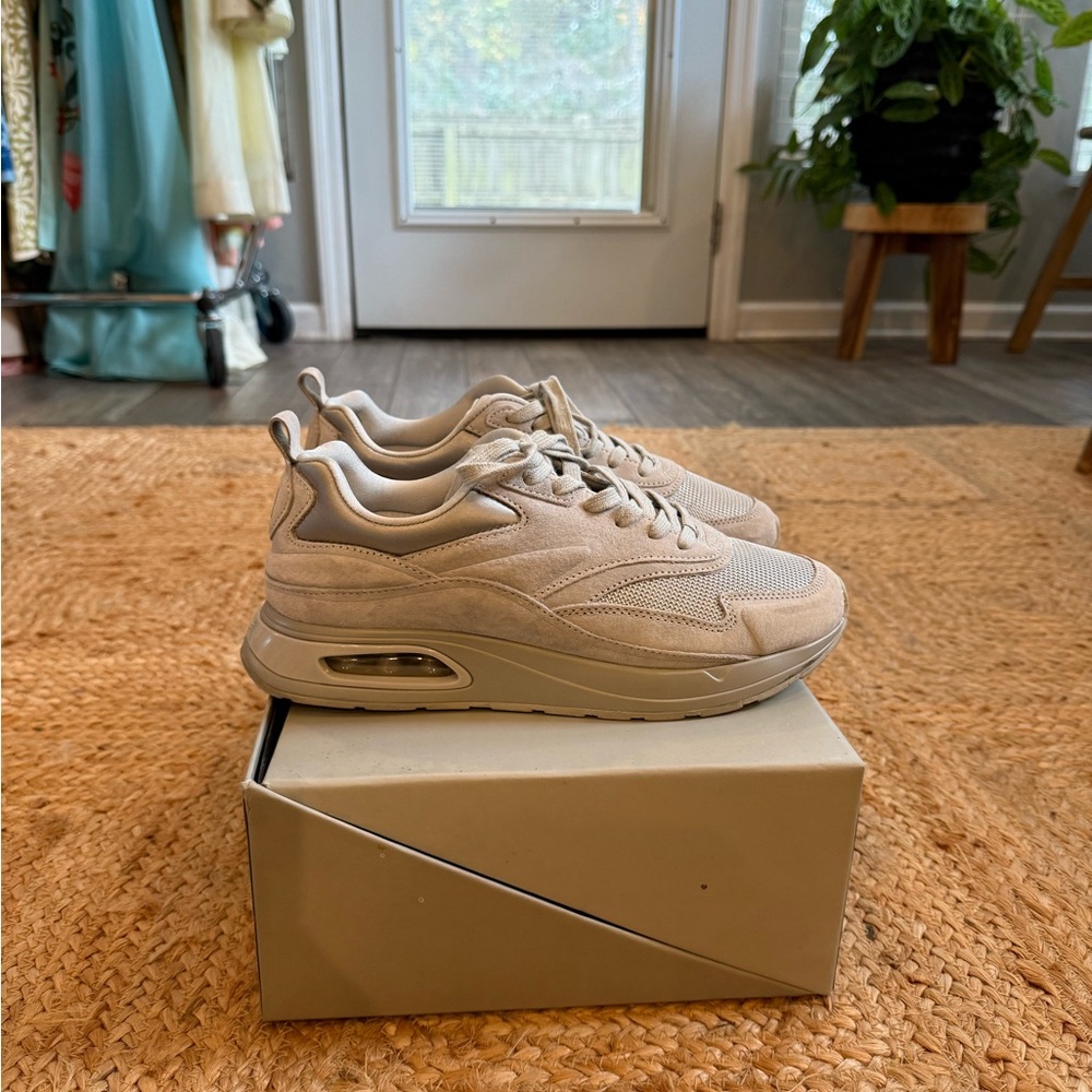 Hoff Suede Sneakers - Picture 5 of 6